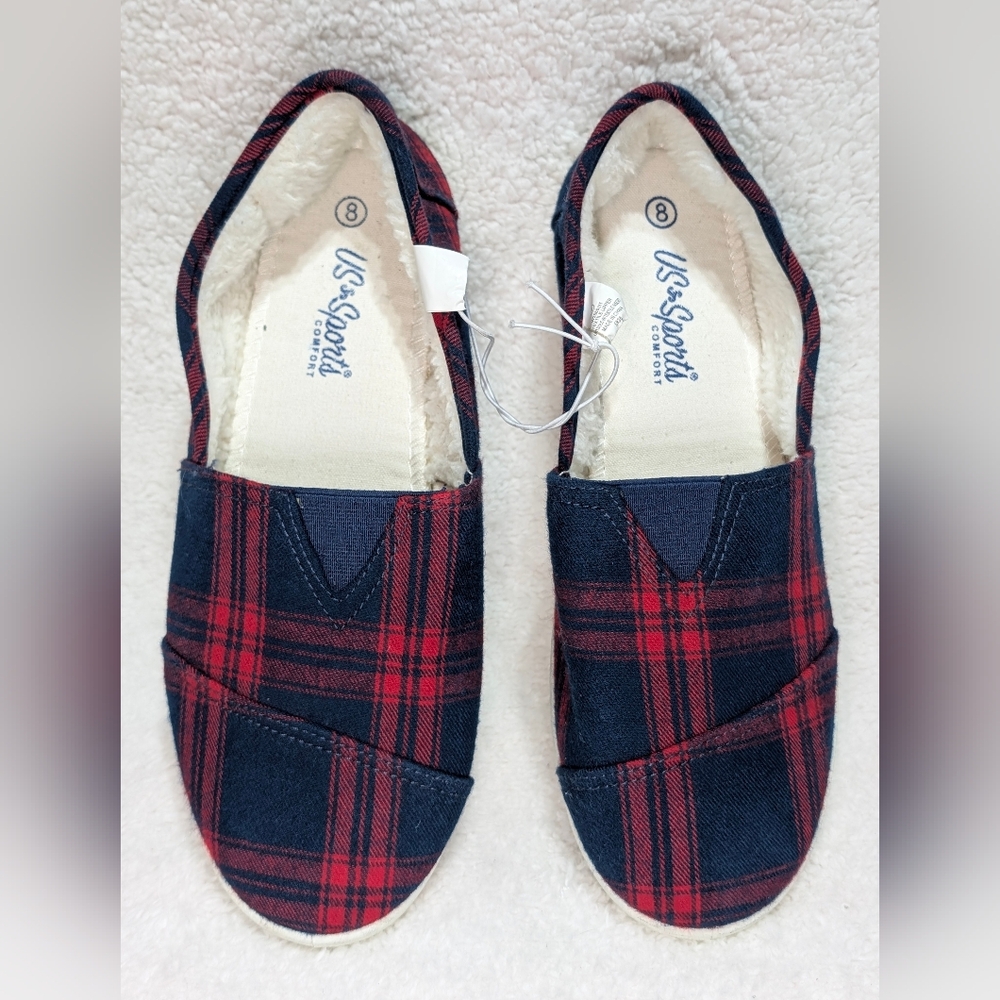 NWOT Women's 8 Red Blue Plaid Slip-On Shoes Sherpa Lined Puzzle Piece Sole